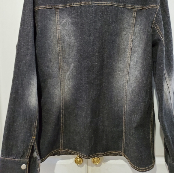 Jacket - Picture 7 of 8